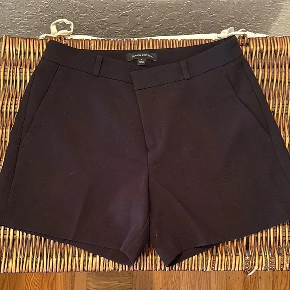 Banana Republic Women's Black Shorts - Picture 5 of 7